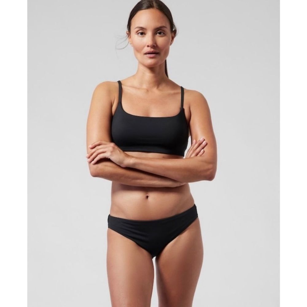 NWT Athleta Scoop Bikini Top